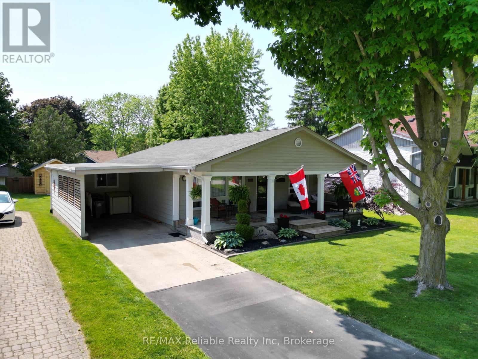 17 LOUISA STREET, Bluewater (Bayfield)