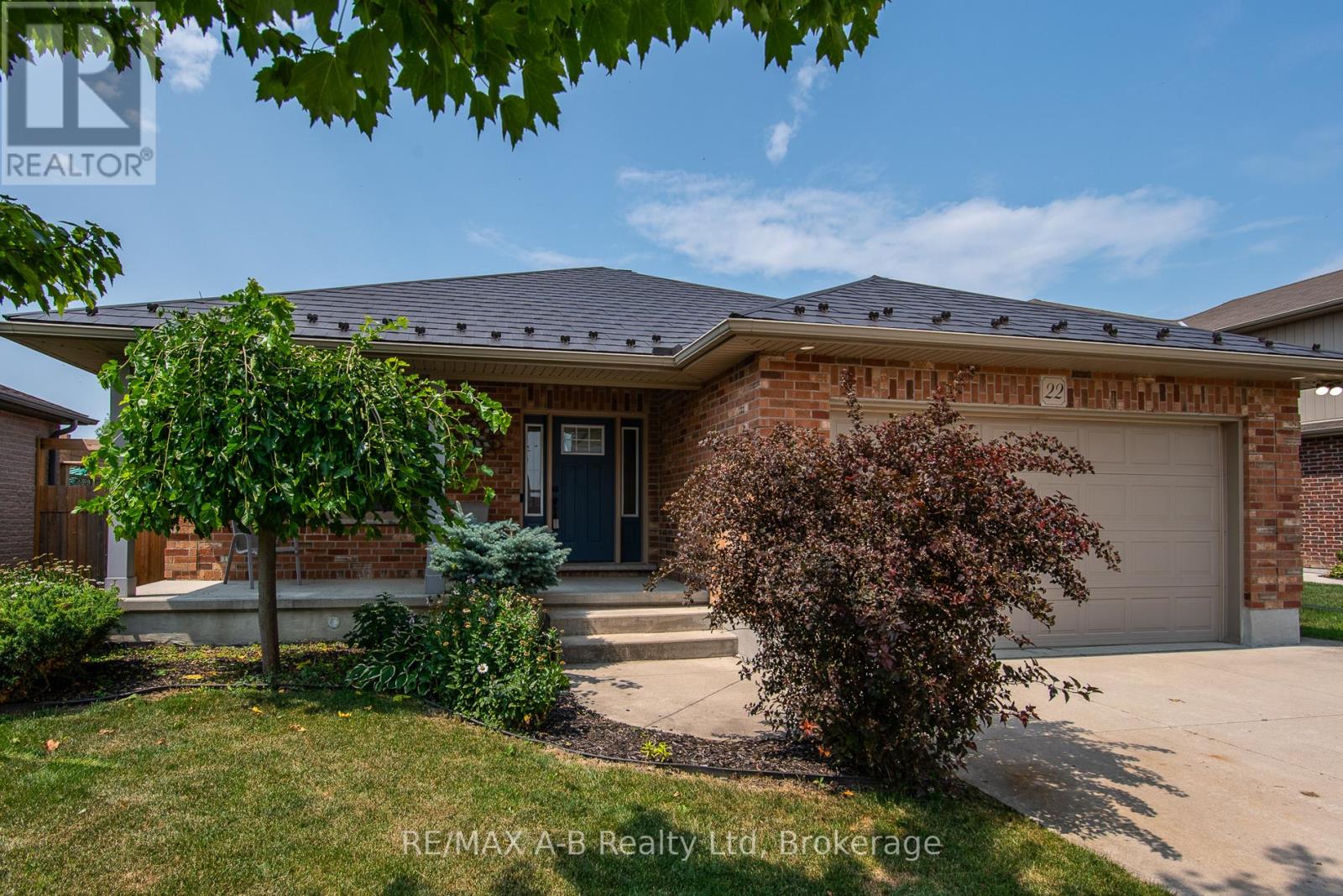 22 MILLSON CRESCENT, St. Marys