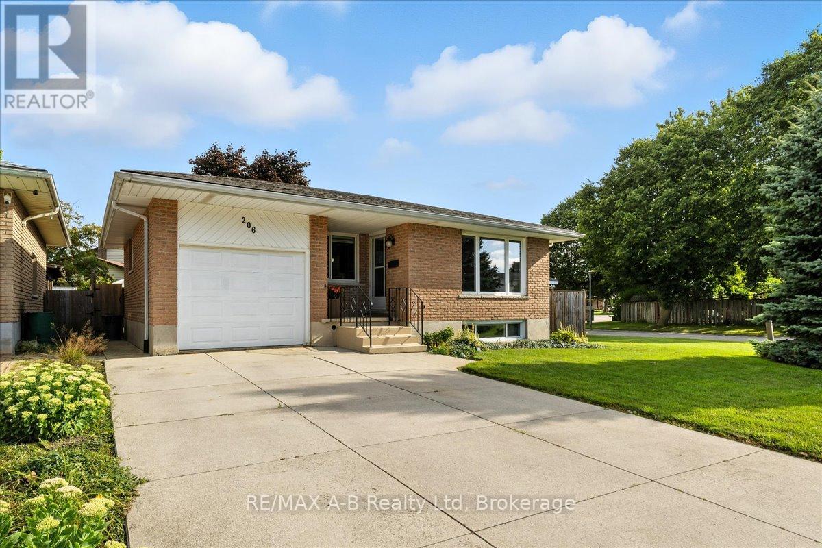 206 MAPLE AVENUE, Stratford