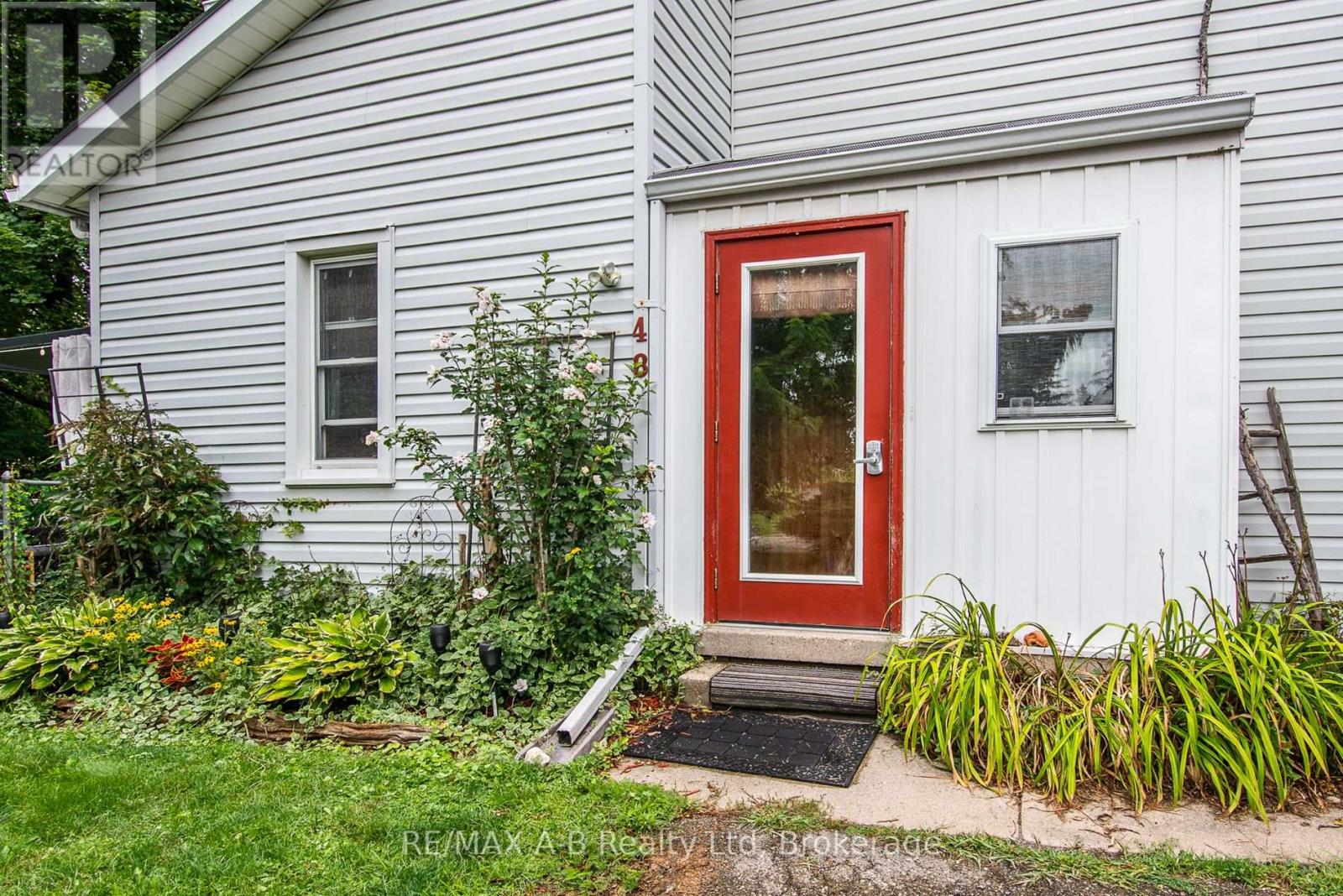 48 FRANKLIN DRIVE, Stratford