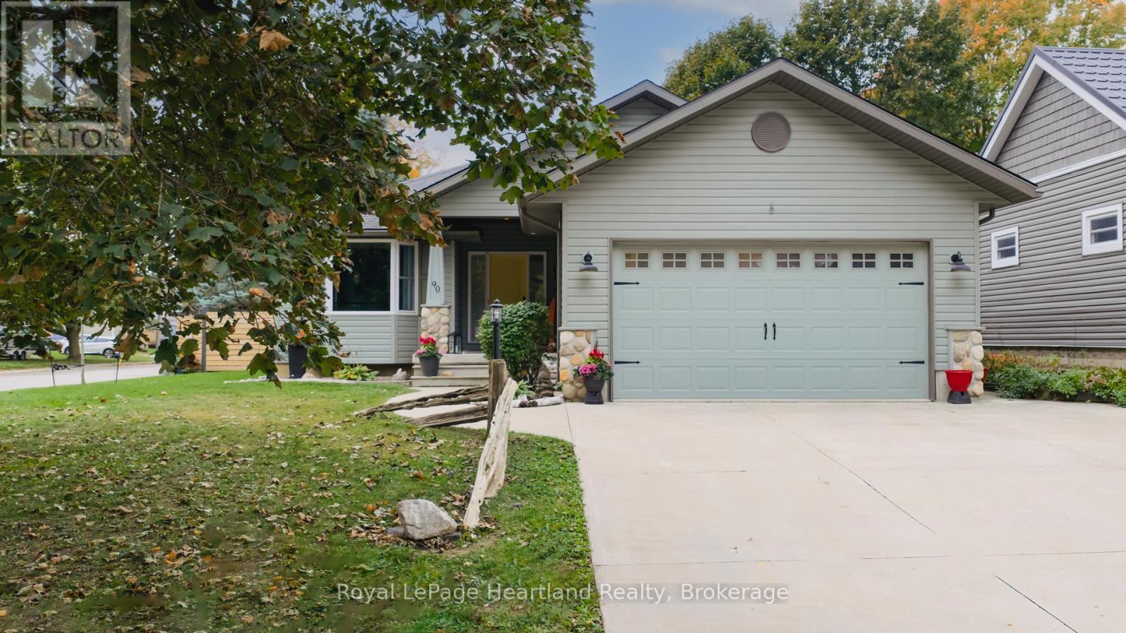 90 JOSEPH STREET, Central Huron (Clinton)