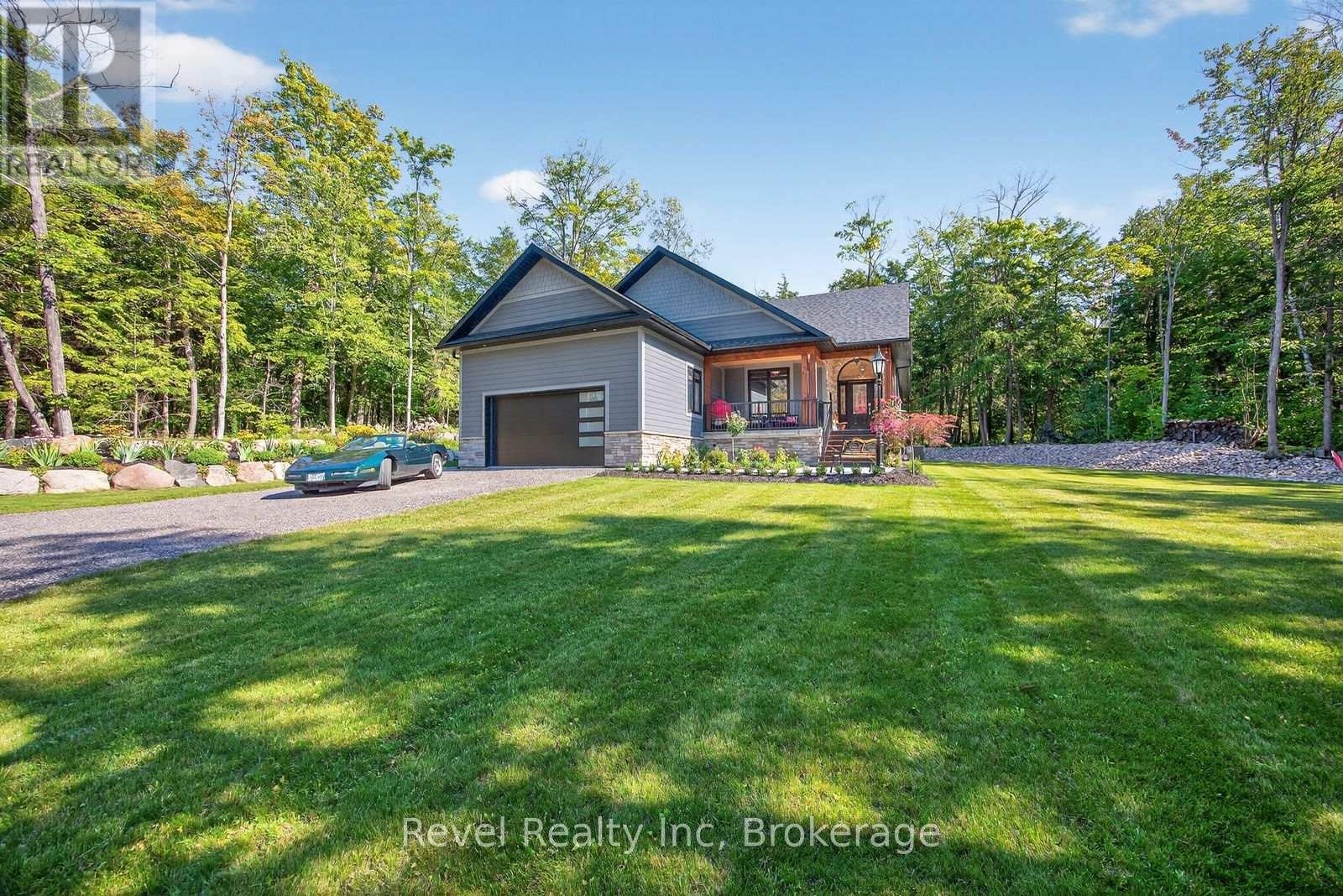 517 SILVERBIRCH DRIVE, Tiny