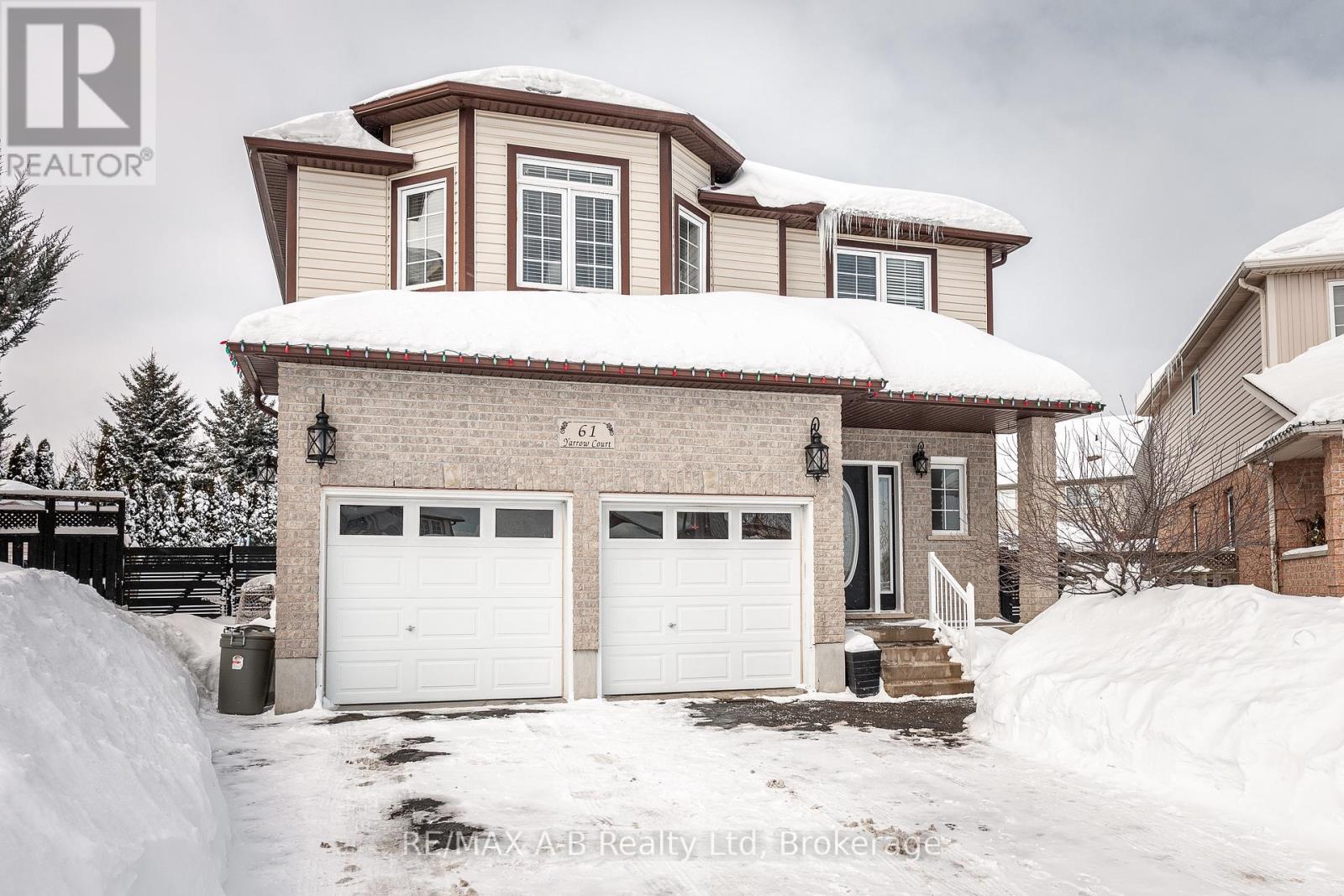 61 YARROW COURT, Kitchener