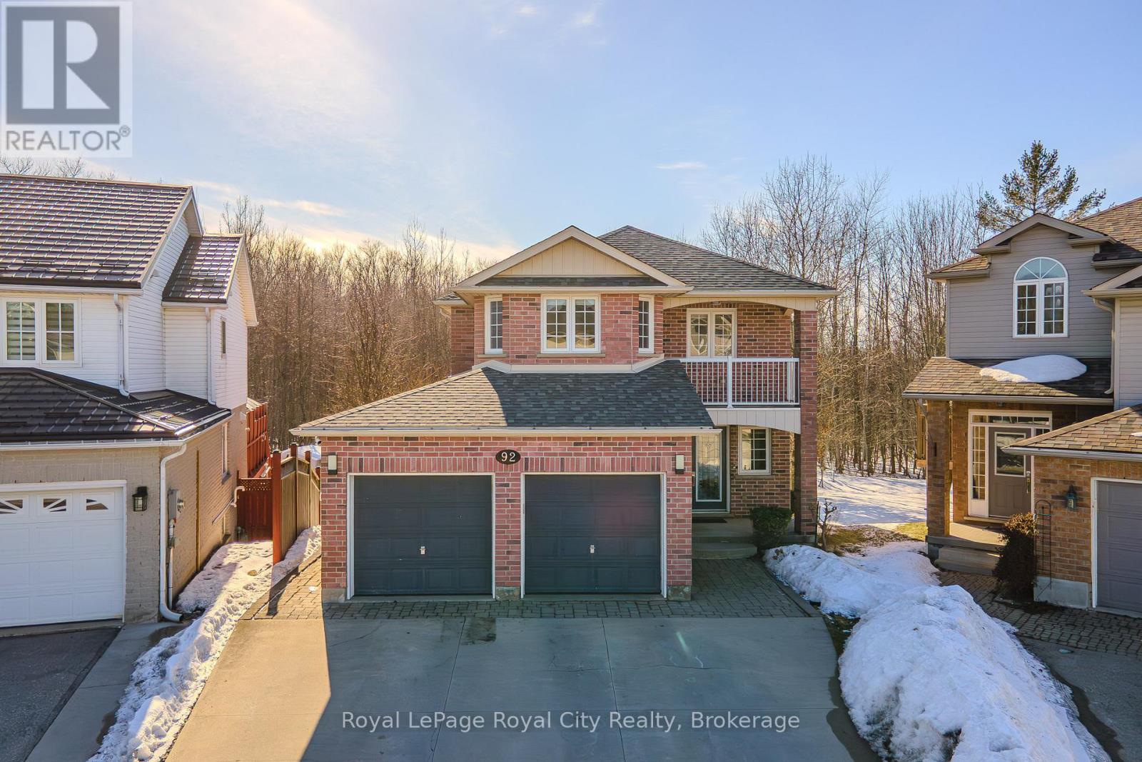 92 CHILLICO DRIVE, Guelph (Willow West/Sugarbush/West Acres)