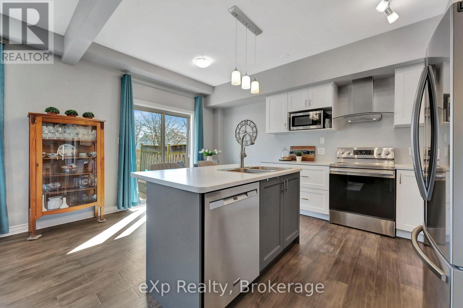 D2 - 12 BRANTWOOD PARK ROAD, Brantford