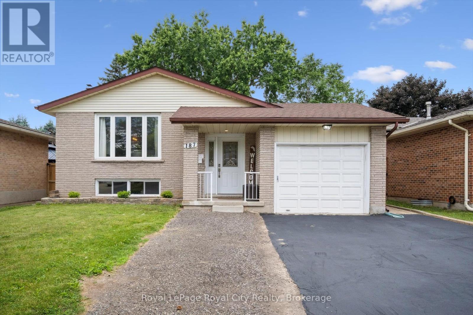 187 THE COUNTRY WAY, Kitchener