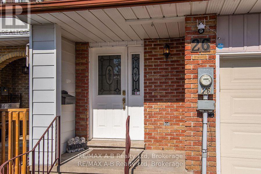 26 DICKENS PLACE, Stratford