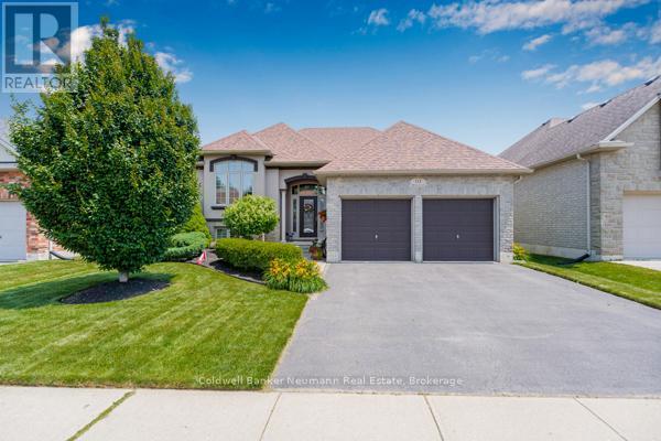 10 FREEMAN STREET, Brant (Paris)