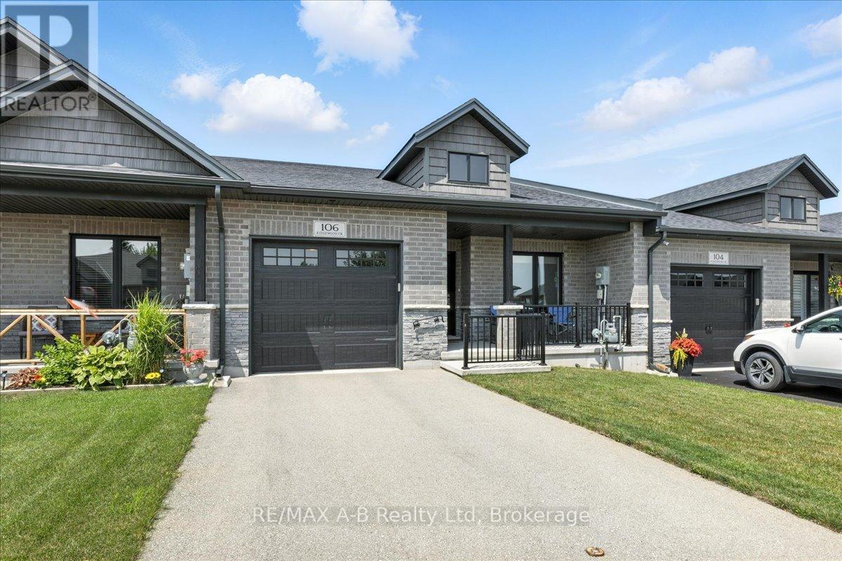 106 RIDGEWOOD CRESCENT, St. Marys