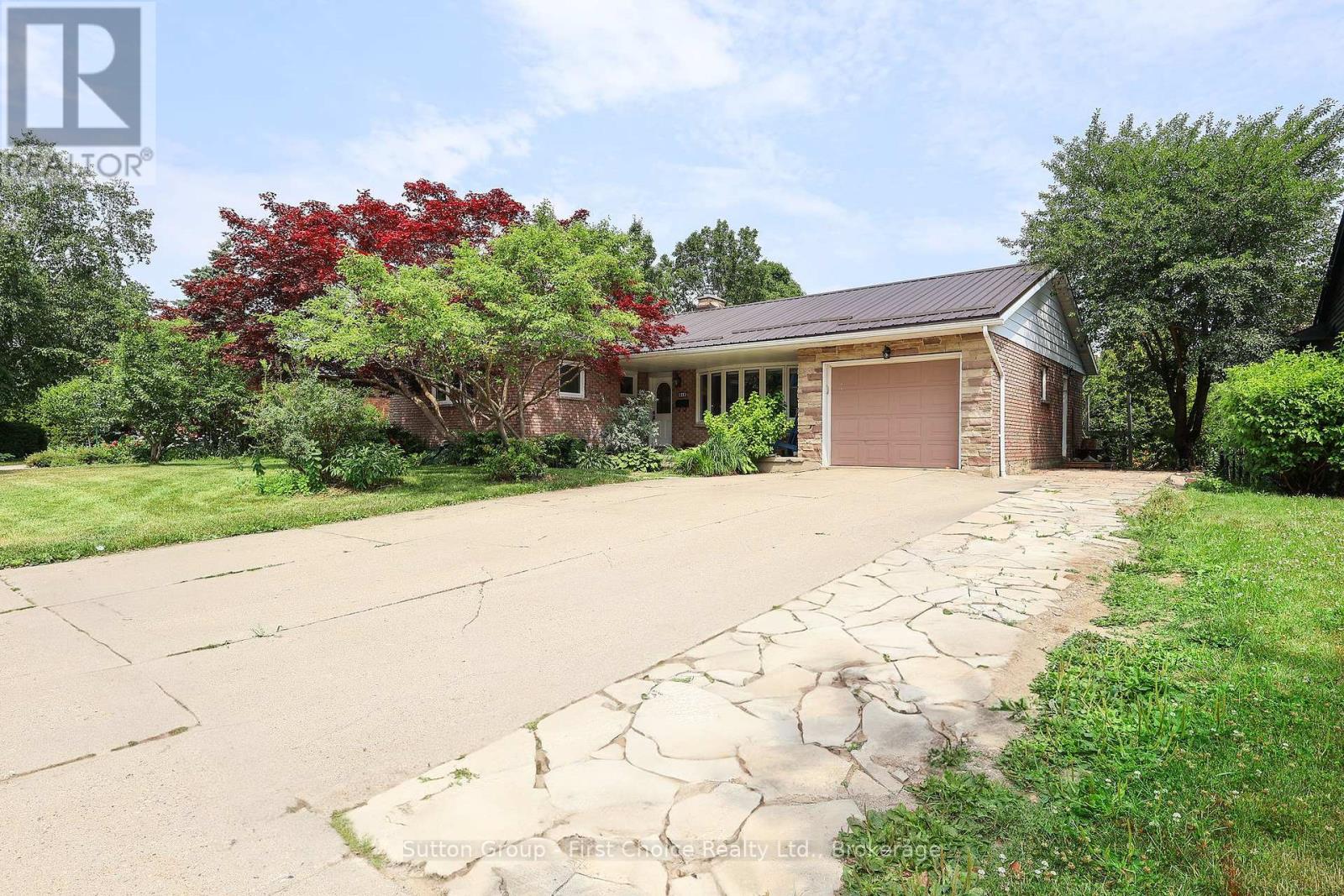 348 DEVON STREET, Stratford