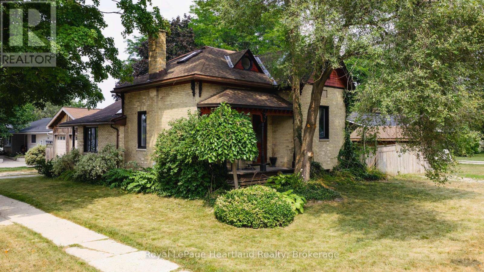 30 WATERLOO STREET, South Huron (Exeter)