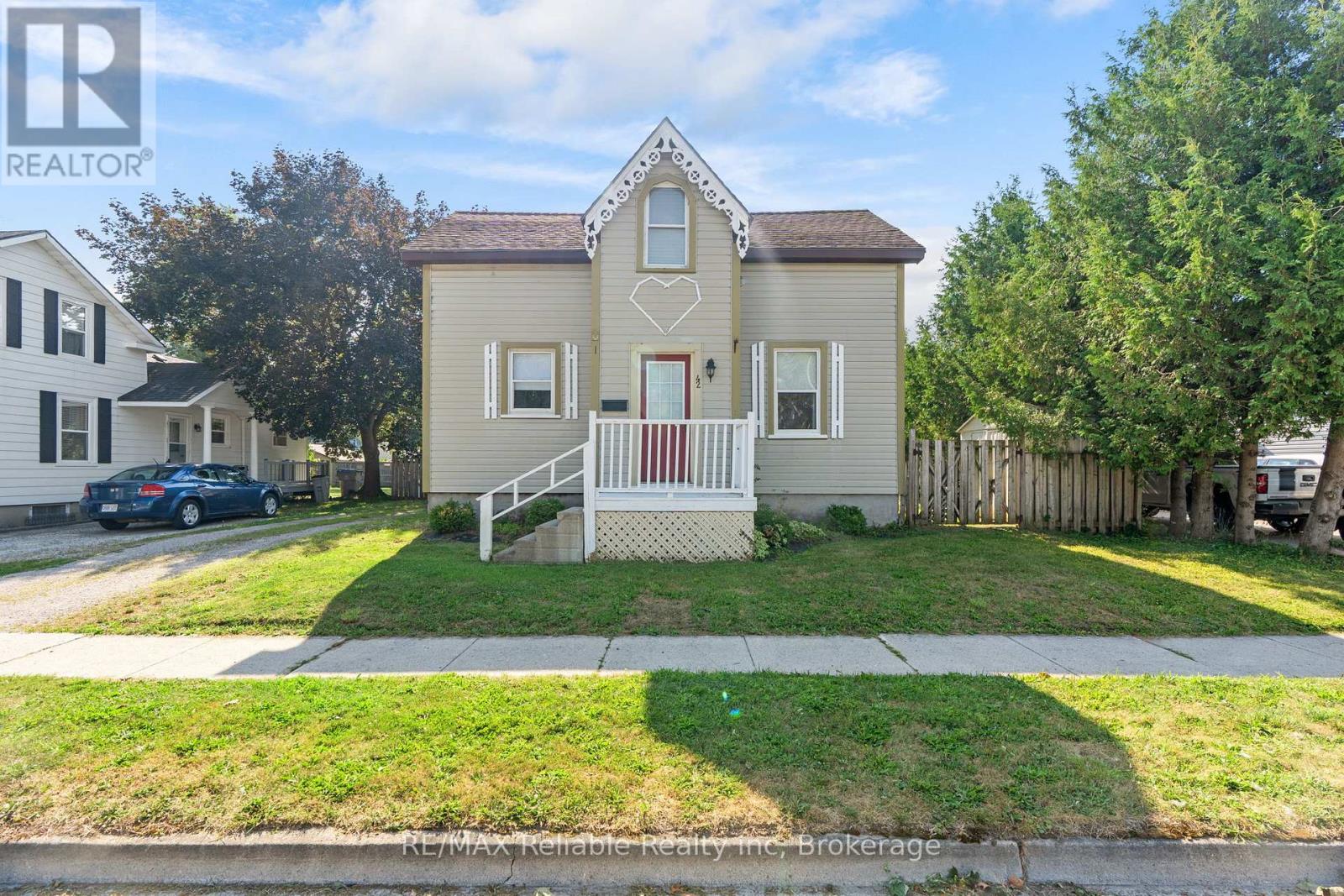 42 WEST WILLIAM STREET, Huron East (Seaforth)