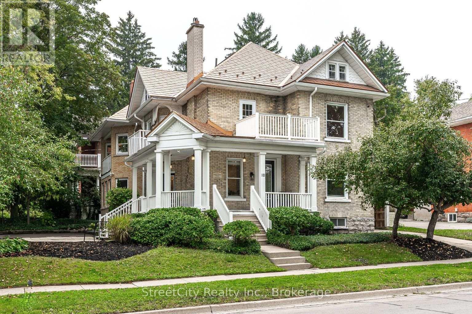 18 WATERLOO STREET N, Stratford