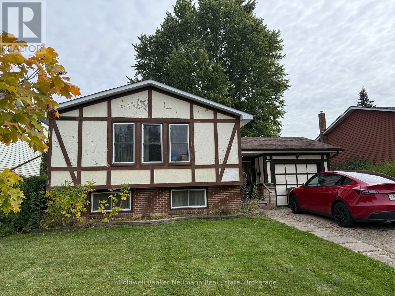 125 QUEENSDALE CRESCENT, Guelph (Willow West/Sugarbush/West Acres)