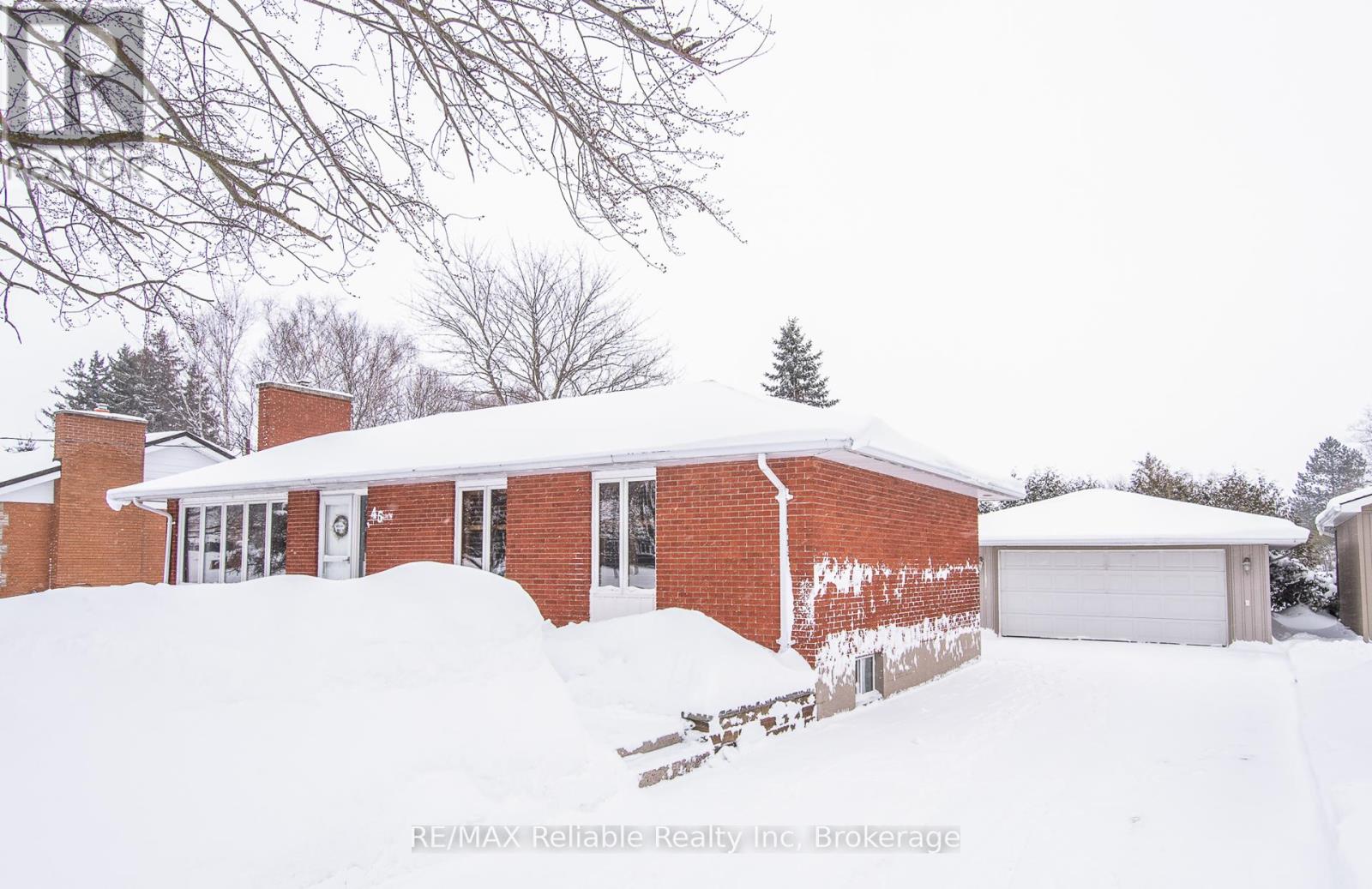 45 WILLIAM STREET, Huron East (Egmondville)