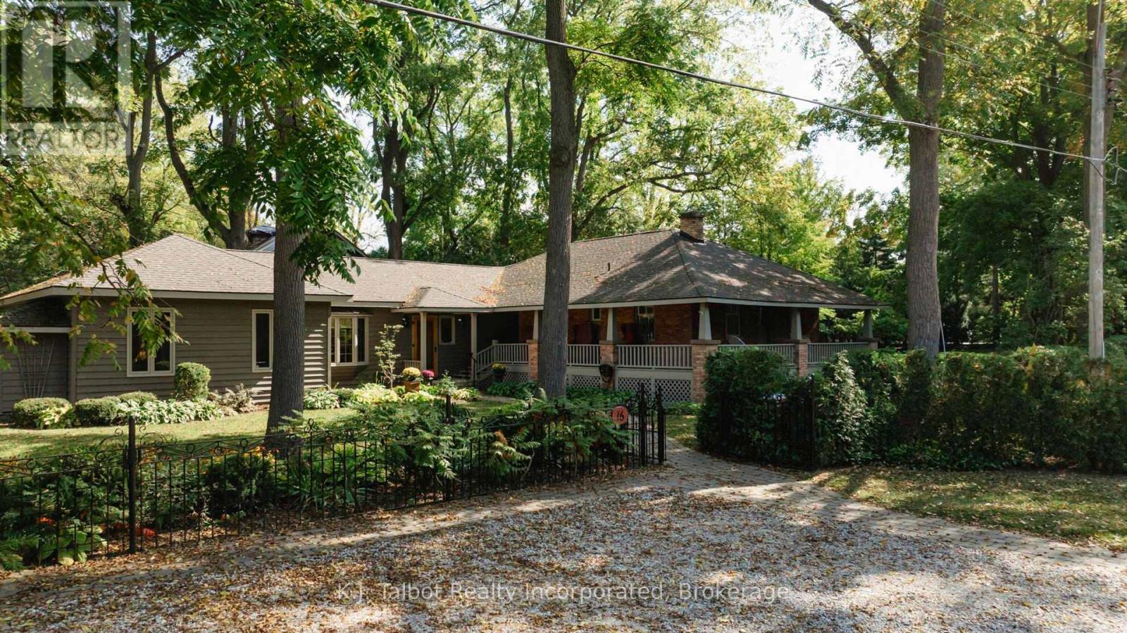 16 CHINIQUY STREET, Bluewater (Bayfield)