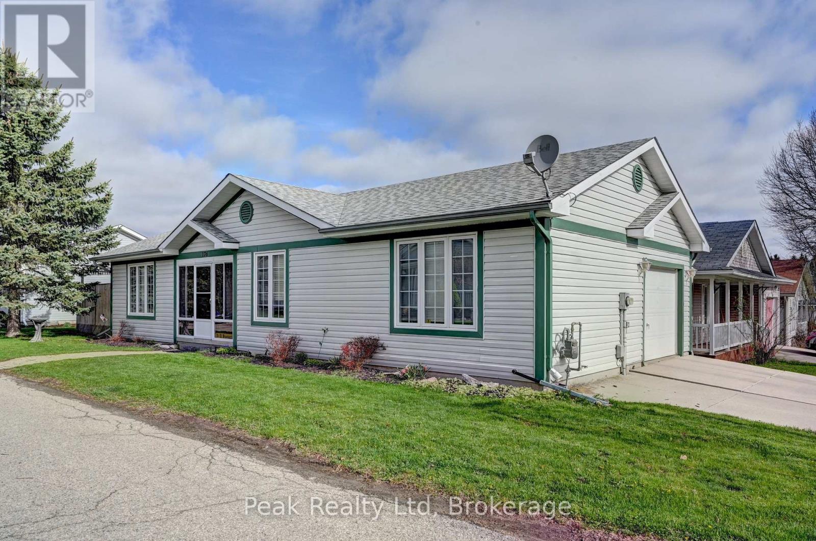 176 WESLEY CRESCENT, Woolwich