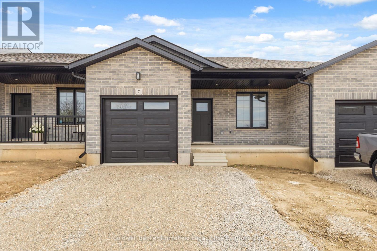 7 - 165 EGAN AVENUE, St. Marys