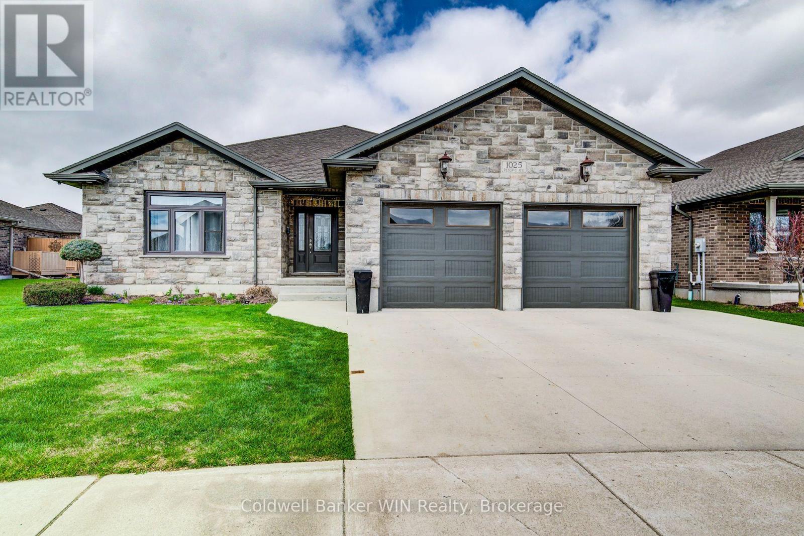 1025 RESERVE AVENUE S, North Perth (Listowel)