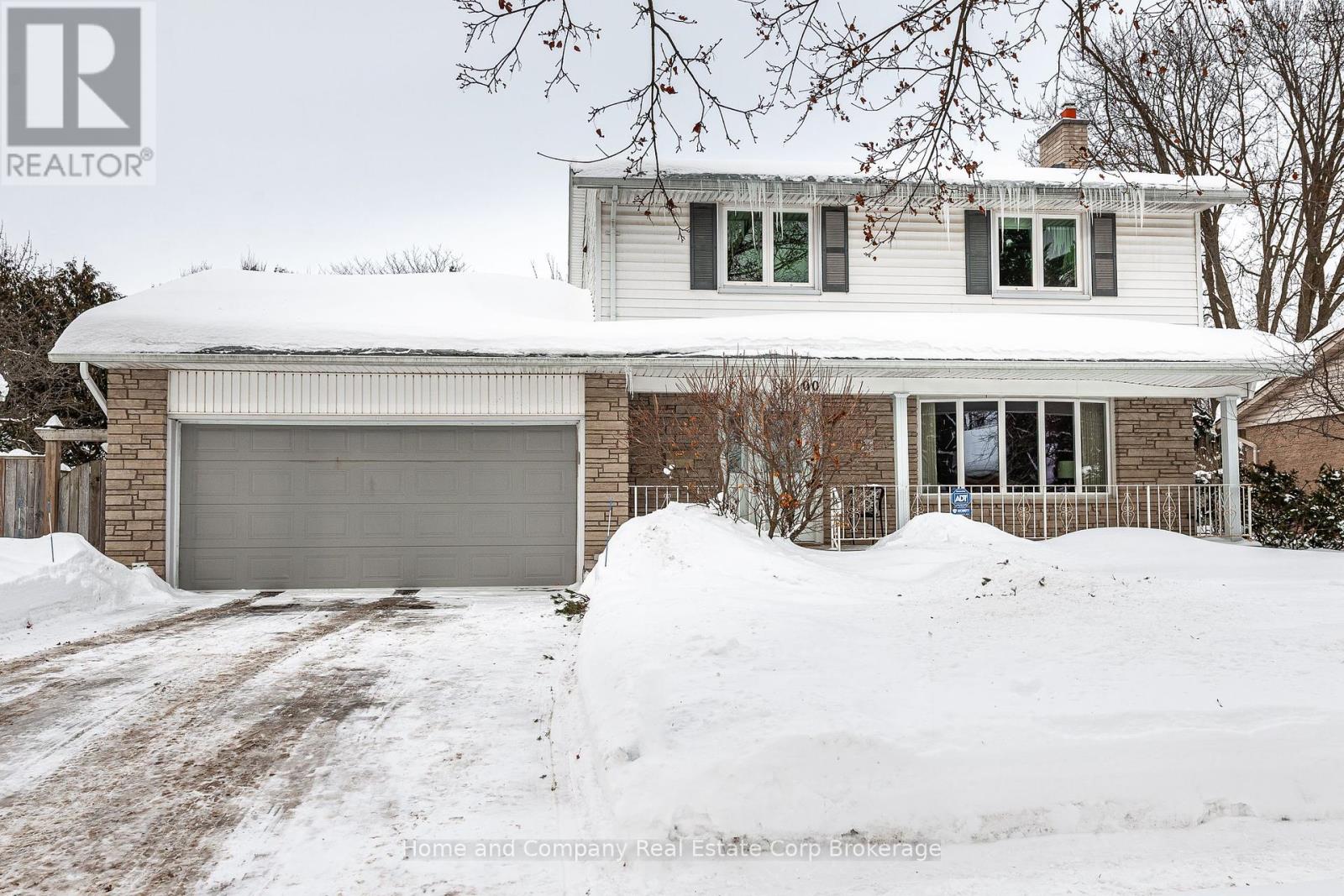 100 GLENDON ROAD, Stratford