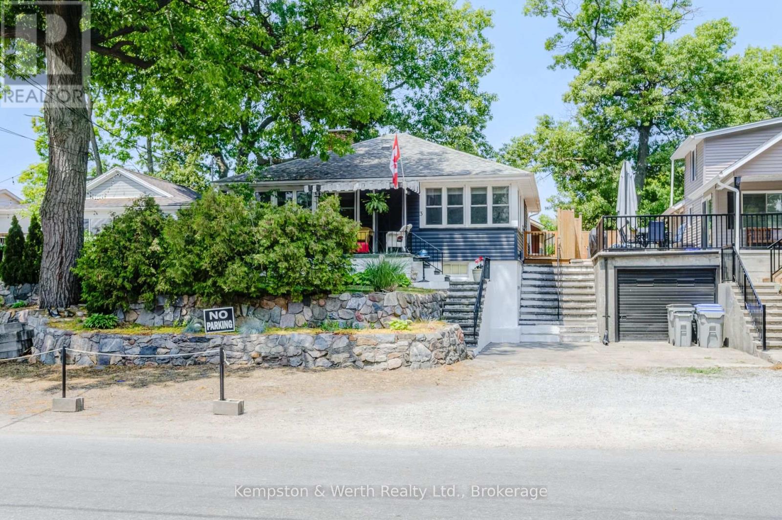 3 ELMWOOD AVENUE, Lambton Shores (Grand Bend)