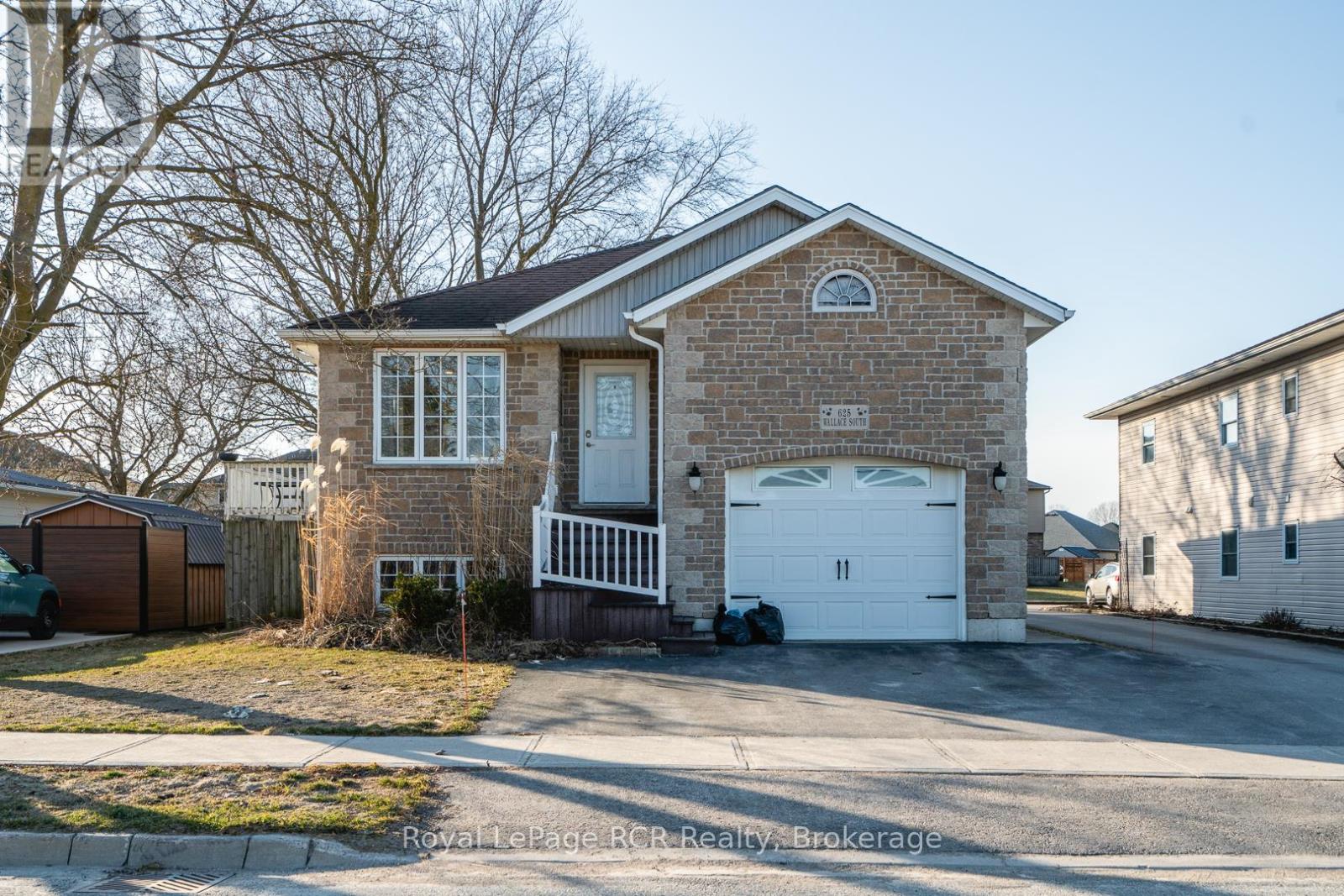 625 WALLACE AVENUE S, North Perth (Listowel)