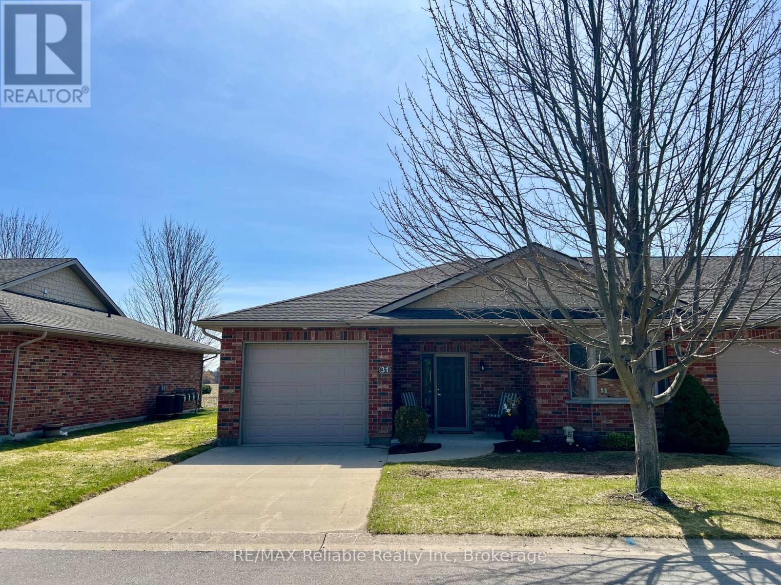 31 BAYFIELD MEWS LANE, Bluewater (Bayfield)