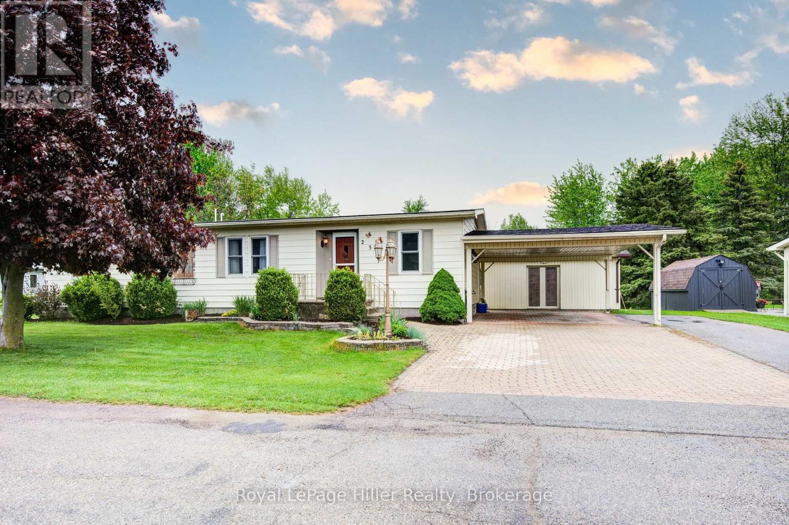 235 HICKORY LANE, Perth East (Crystal Lake)