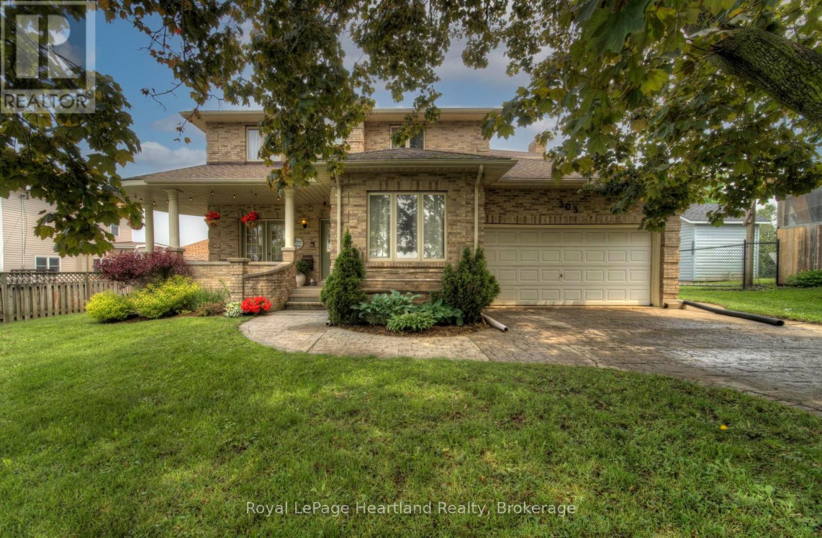 303 ALBERT STREET, Central Huron (Clinton)