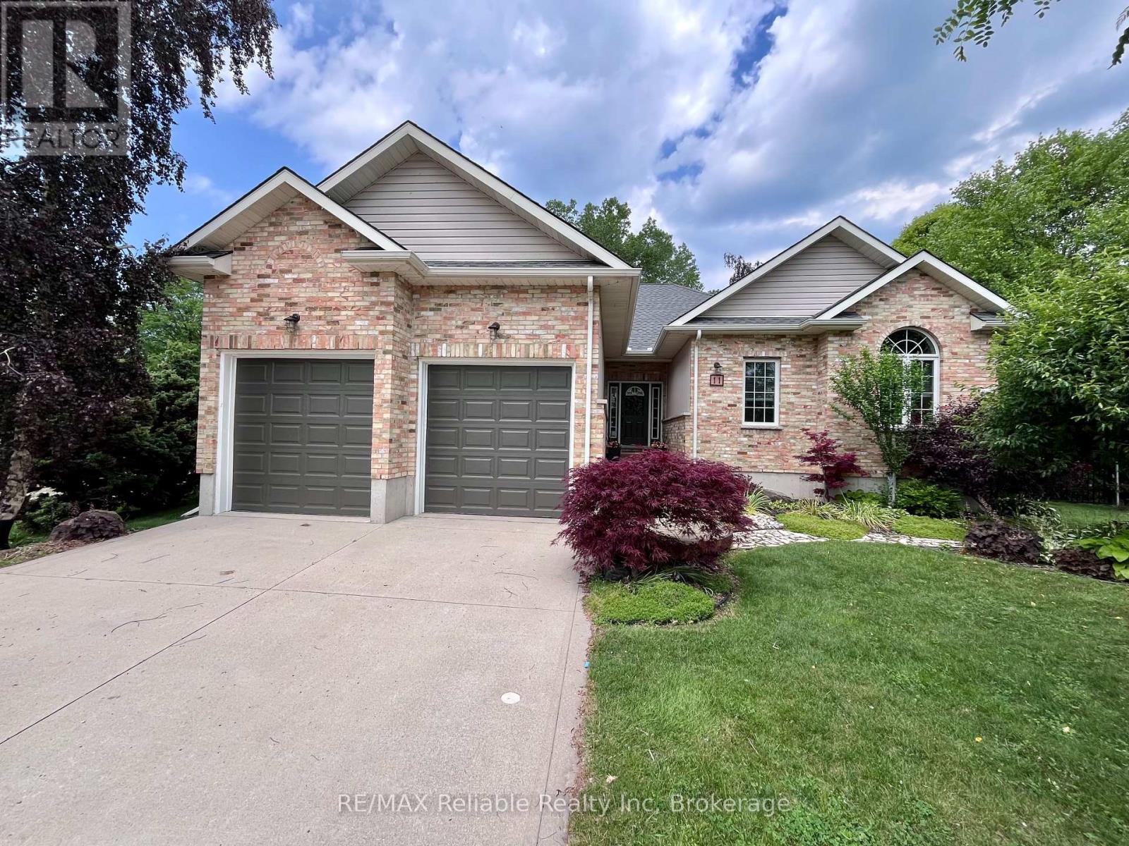 11 DUCHARME CRESCENT, Bluewater (Bayfield)