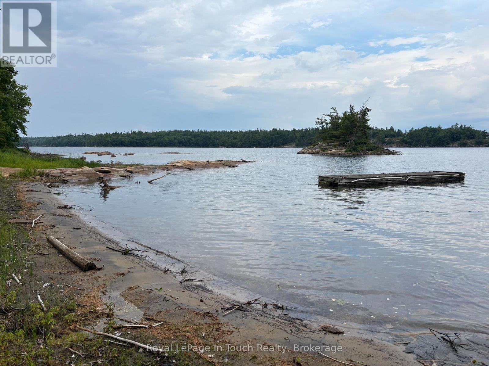 B415 LOT17 BERNYK ISLAND, The Archipelago (Archipelago)