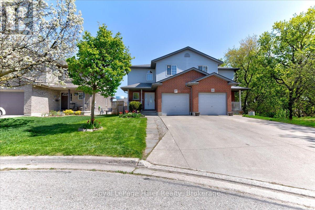 83 BELL COURT, Stratford
