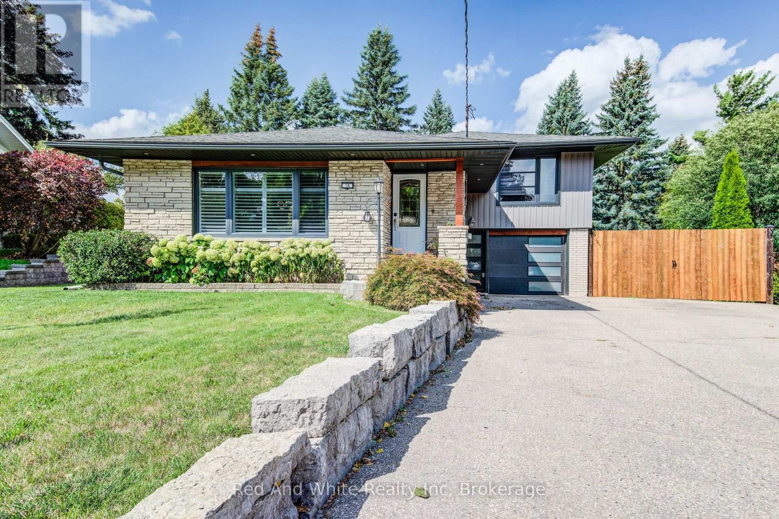 36 ANTHONY PLACE, Kitchener