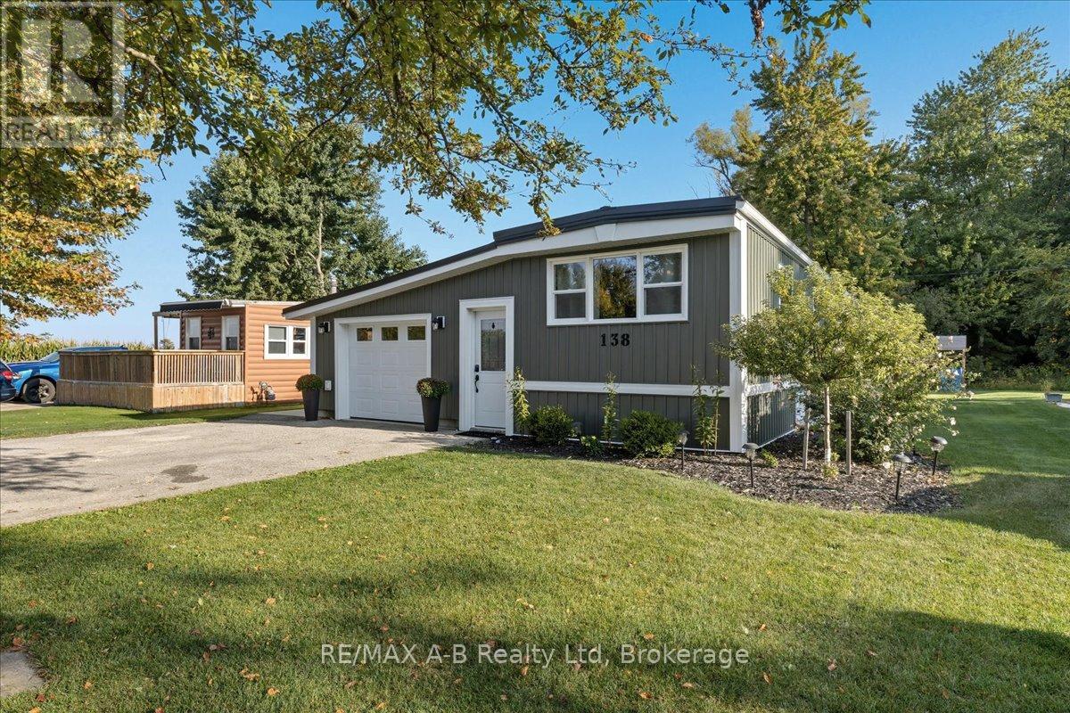 138 ASH STREET, Perth East (Crystal Lake)