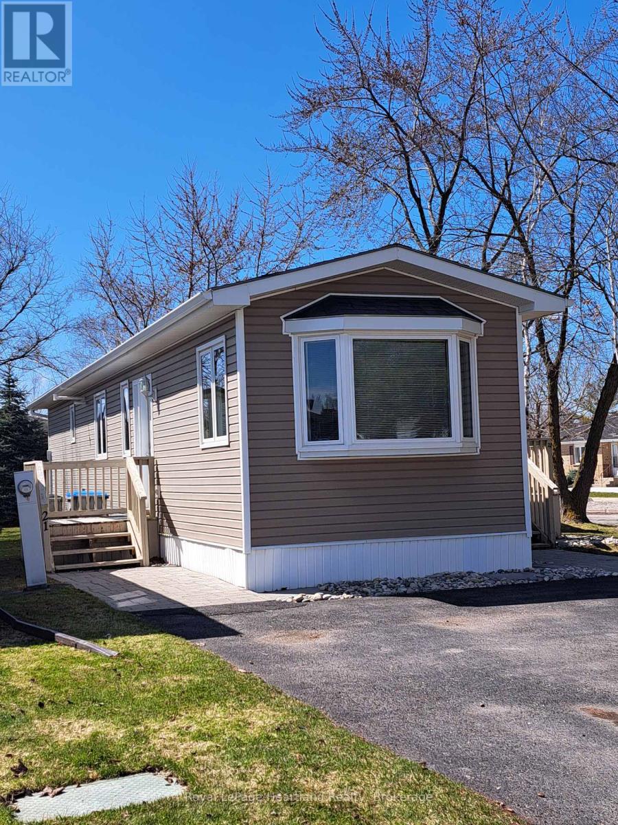 21 KALISCH AVENUE, South Huron (Exeter)