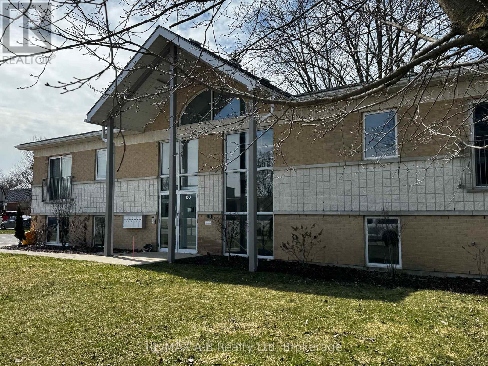 204 - 100 GORDON STREET, Stratford