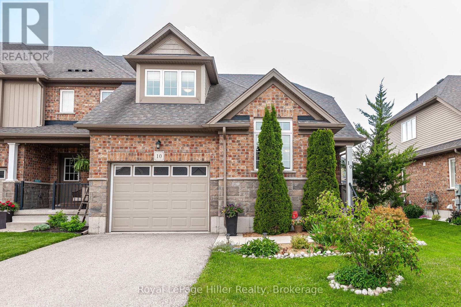 10 DAVIDSON DRIVE, Stratford