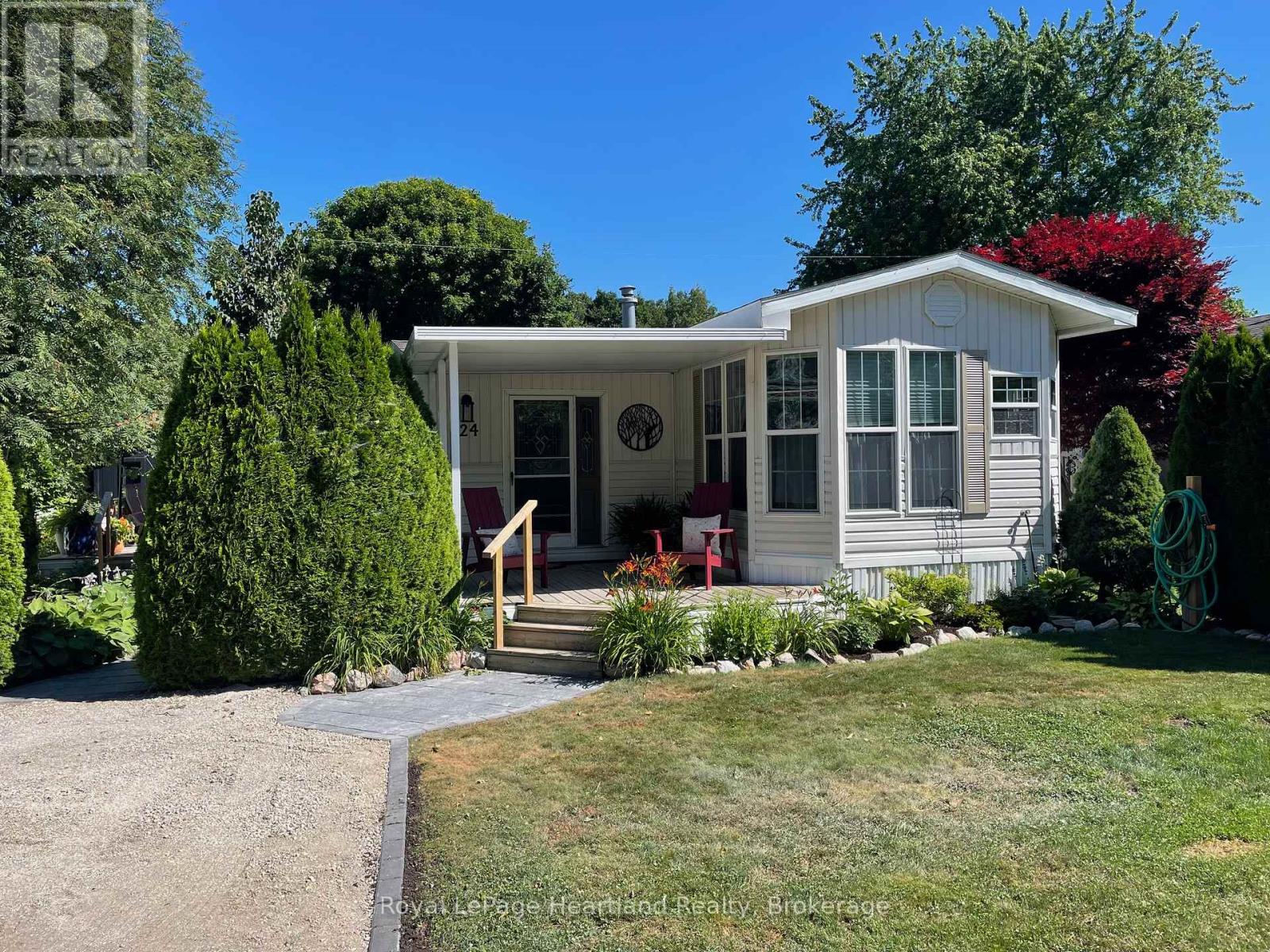 24 ROWAN RD - 77307 BLUEWATER HIGHWAY, Bluewater (Bayfield)