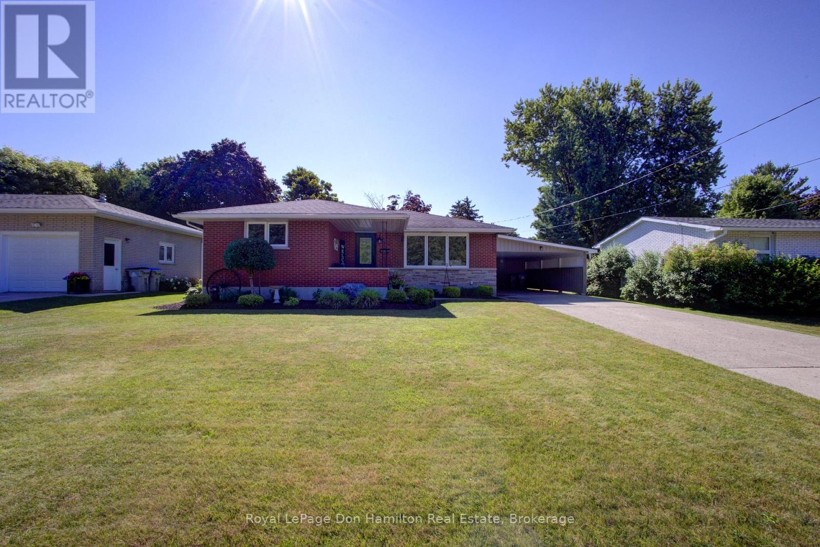 830 BARBER AVE AVENUE N, North Perth (Listowel)
