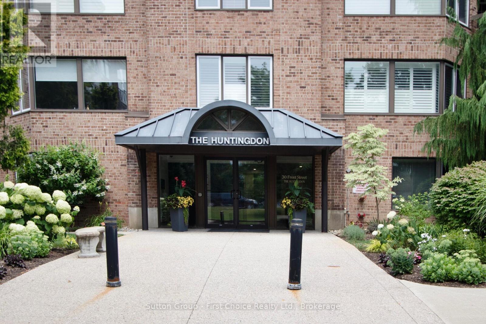 206 - 30 FRONT STREET, Stratford