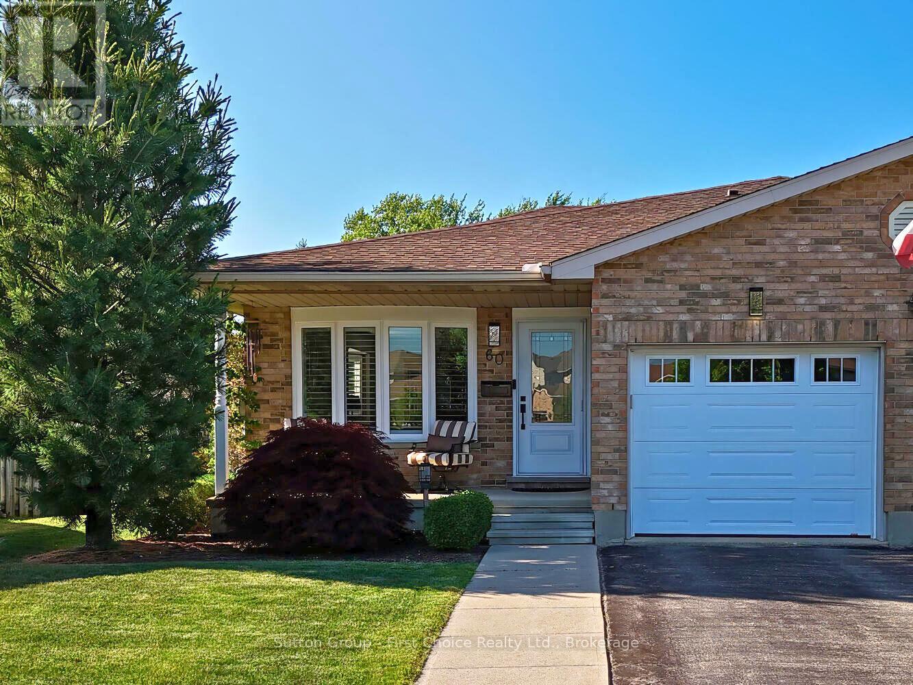 60 BELL COURT, Stratford