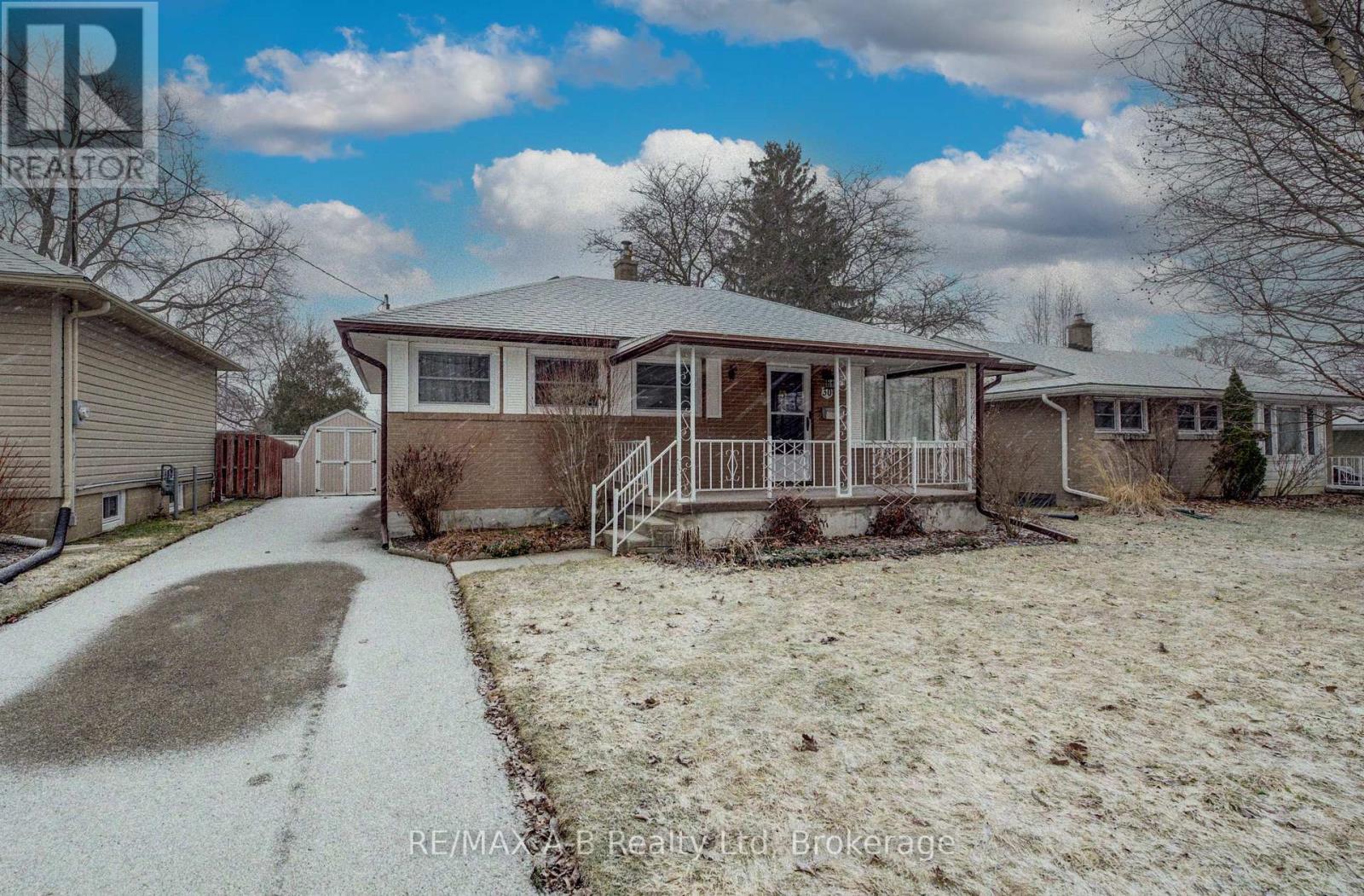 30 ARTHUR STREET, Stratford