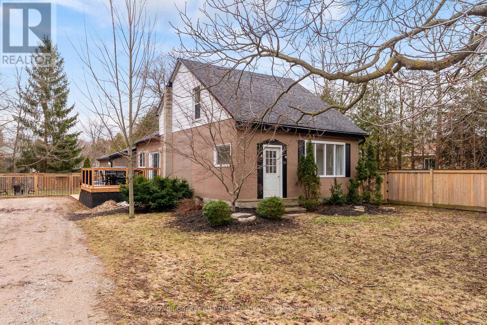 38 MAIN STREET S, Bluewater (Bayfield)