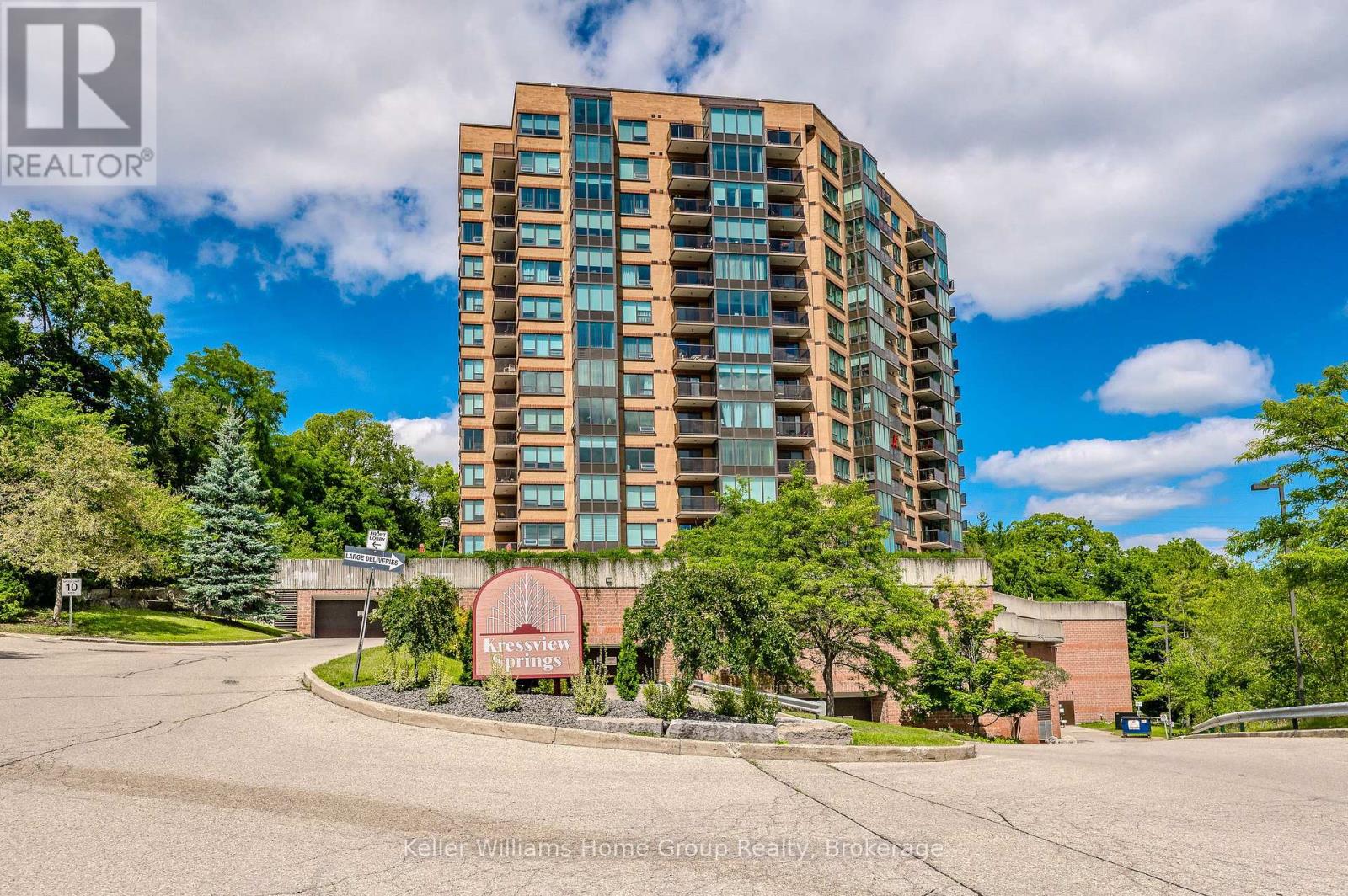 1008 - 237 KING STREET W, Cambridge
