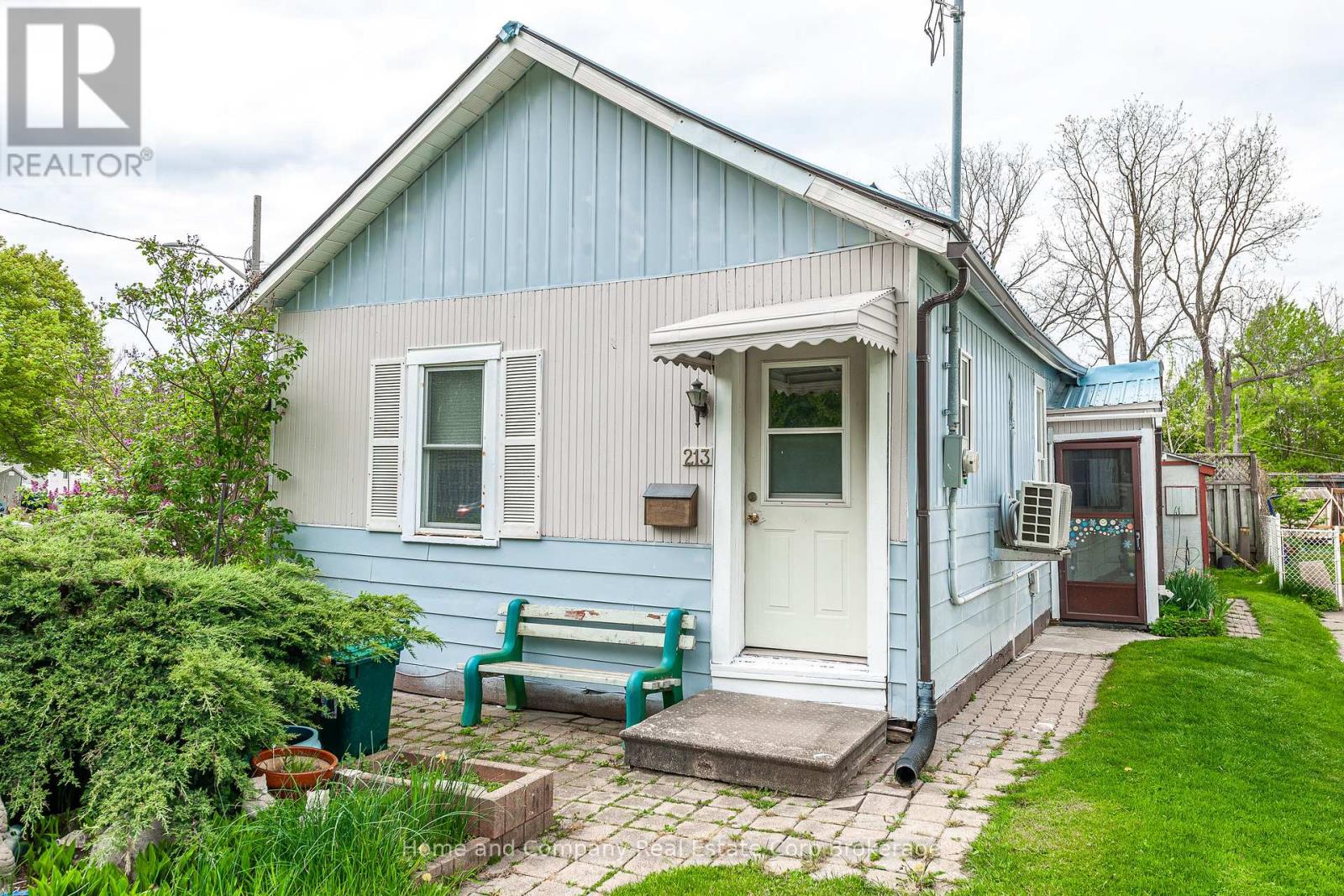 213 WEST GORE STREET, Stratford