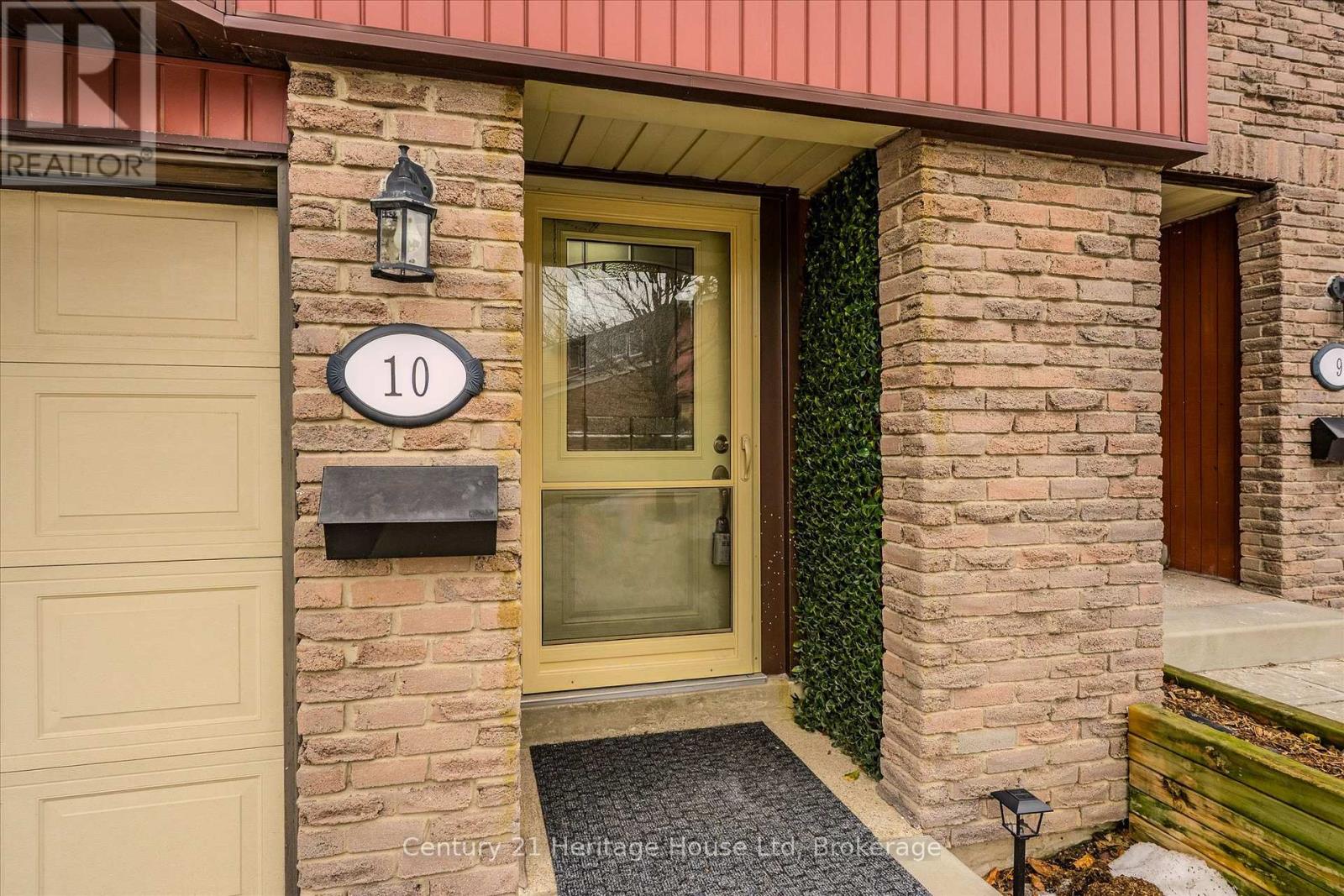 10 - 2 WORTON AVENUE, Guelph (Willow West/Sugarbush/West Acres)