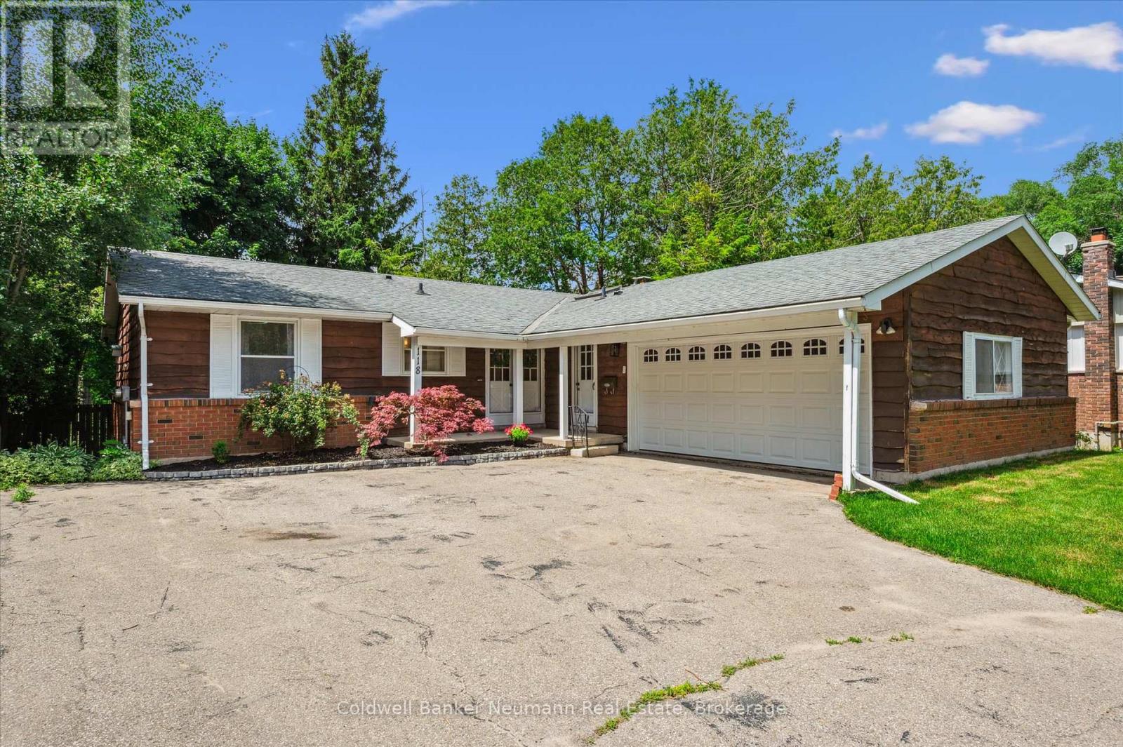 118 MOCCASIN DRIVE, Waterloo