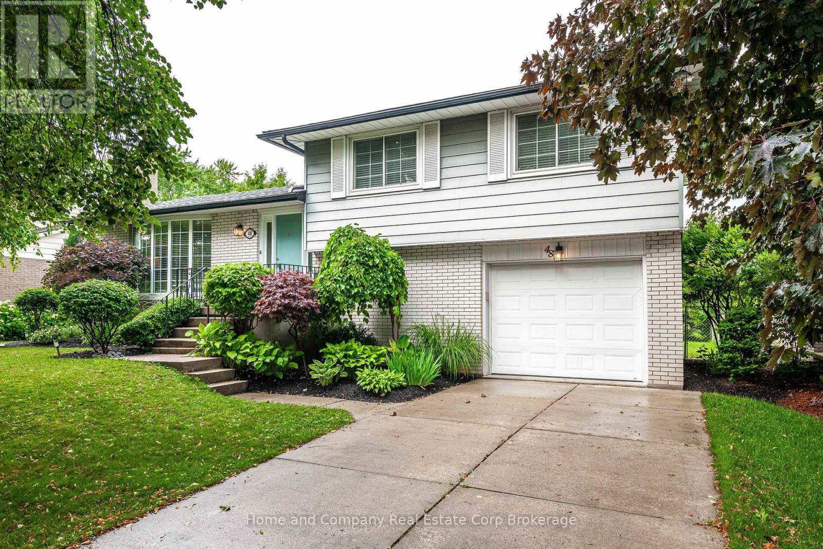 48 WINDEMERE CRESCENT, Stratford
