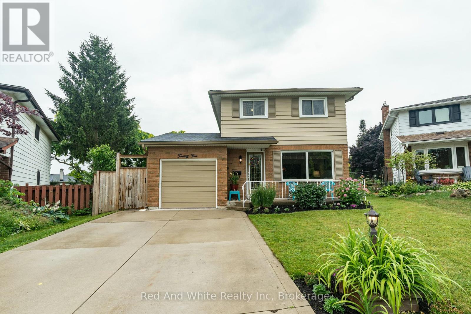 25 FOREST GLEN COURT, Kitchener
