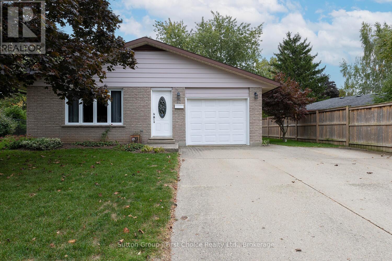 67 DIXON ROAD, Stratford